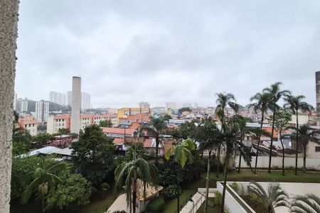 Apartamento para alugar com 52m², 2 quartos e 1 vaga Apartamento para alugar com 52m², 2 quartos e 1 vagaCozinha e Área de Serviço -vista