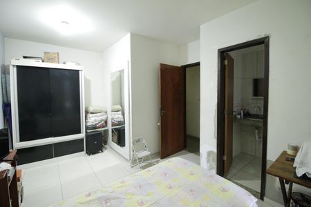 Casa à venda com 270m², 3 quartos e 2 vagasSuíte 1