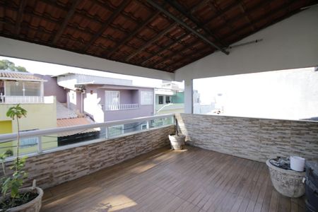Casa à venda com 270m², 3 quartos e 2 vagasTerraço