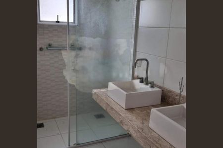 Casa à venda com 3 quartos, 300m² em Jardim Petropolis, São Paulo