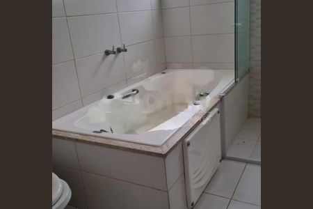 Casa à venda com 3 quartos, 300m² em Jardim Petropolis, São Paulo