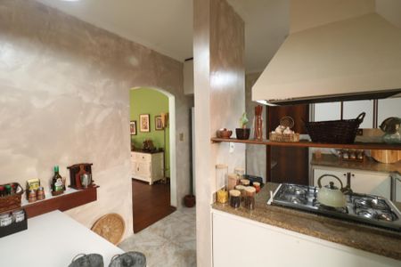 Casa à venda com 389m², 3 quartos e 3 vagas Casa à venda com 389m², 3 quartos e 3 vagasCozinha