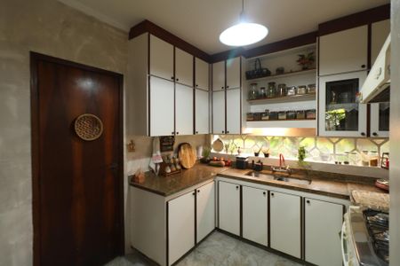 Casa à venda com 389m², 3 quartos e 3 vagas