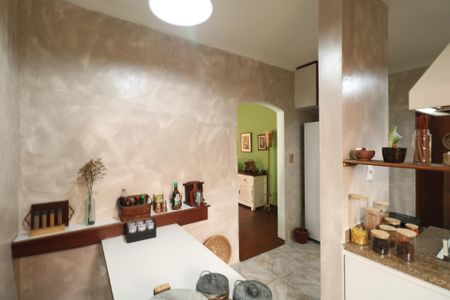Casa à venda com 389m², 3 quartos e 3 vagas Casa à venda com 389m², 3 quartos e 3 vagasCozinha