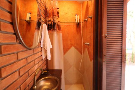 Casa à venda com 389m², 3 quartos e 3 vagas Casa à venda com 389m², 3 quartos e 3 vagasBanheiro da Área gourmet