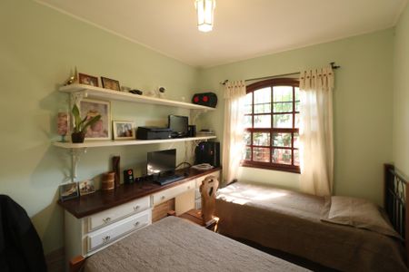 Casa à venda com 389m², 3 quartos e 3 vagas Casa à venda com 389m², 3 quartos e 3 vagasQuarto 1