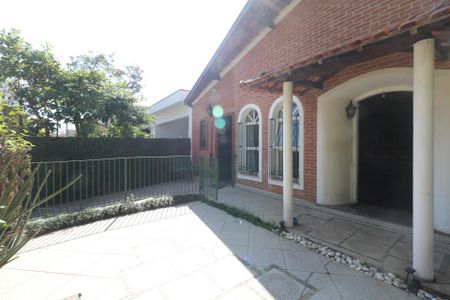 Casa à venda com 389m², 3 quartos e 3 vagas Casa à venda com 389m², 3 quartos e 3 vagasQuintal e Garagem