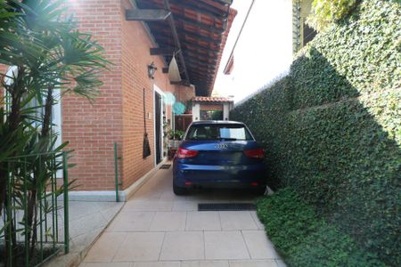 Casa à venda com 389m², 3 quartos e 3 vagas Casa à venda com 389m², 3 quartos e 3 vagasQuintal e Garagem