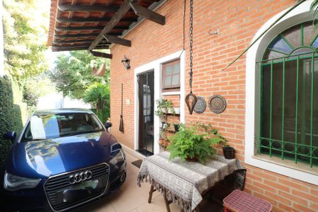 Casa à venda com 389m², 3 quartos e 3 vagas Casa à venda com 389m², 3 quartos e 3 vagasQuintal e Garagem
