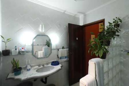 Casa à venda com 389m², 3 quartos e 3 vagas Casa à venda com 389m², 3 quartos e 3 vagasBanheiro Social