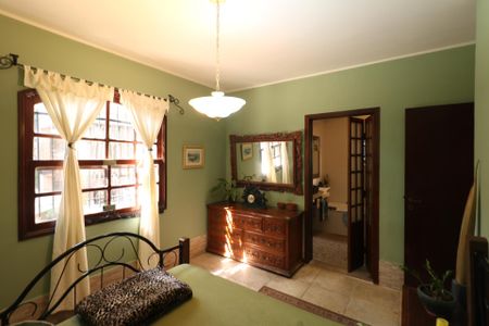 Casa à venda com 389m², 3 quartos e 3 vagas Casa à venda com 389m², 3 quartos e 3 vagasSuíte