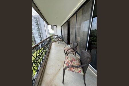 Apartamento à venda com 296m², 4 quartos e 3 vagas