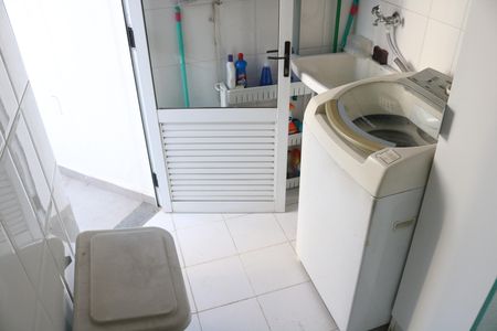 Apartamento à venda com 121m², 2 quartos e 2 vagasÁrea de Serviço