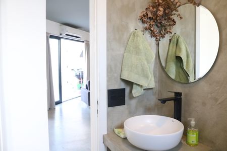 Apartamento à venda com 121m², 2 quartos e 2 vagasBanheiro 1
