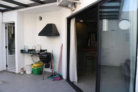 Apartamento à venda com 121m², 2 quartos e 2 vagasVaranda