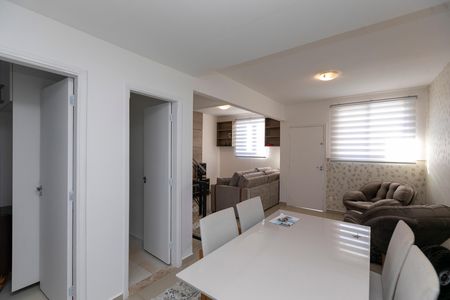 Casa de condomínio para alugar com 102m², 3 quartos e 2 vagas Casa de condomínio para alugar com 102m², 3 quartos e 2 vagasSALA DOIS AMBIENTES
