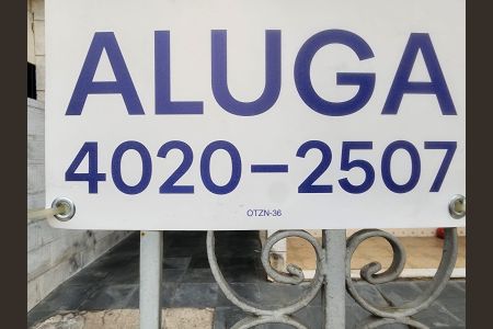 Casa para alugar com 80m², 2 quartos e sem vaga Casa para alugar com 80m², 2 quartos e sem vagaFachada