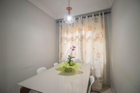 Casa para alugar com 80m², 2 quartos e sem vaga Casa para alugar com 80m², 2 quartos e sem vagaSala