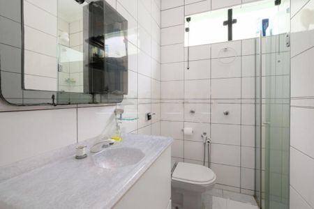 Casa à venda com 241m², 3 quartos e 5 vagas
