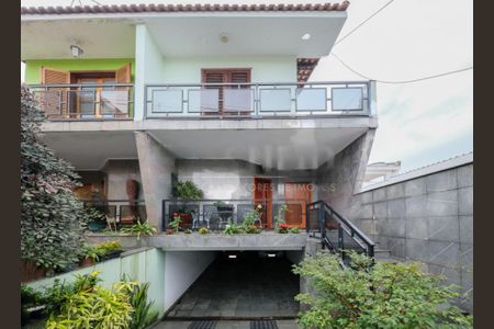 Casa à venda com 241m², 3 quartos e 5 vagas