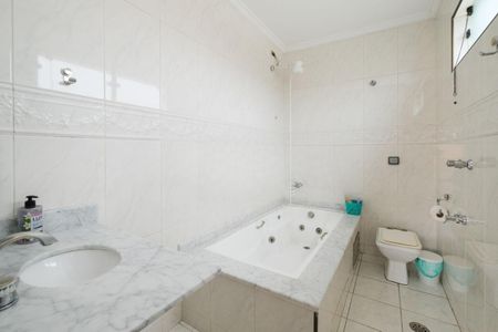 Casa à venda com 241m², 3 quartos e 5 vagas