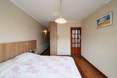 Casa à venda com 241m², 3 quartos e 5 vagas