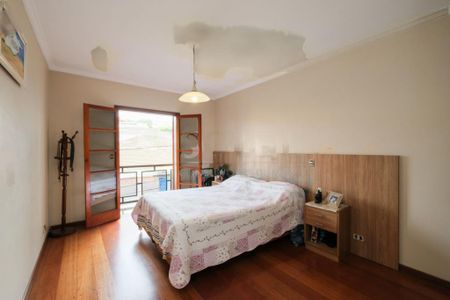 Casa à venda com 241m², 3 quartos e 5 vagas