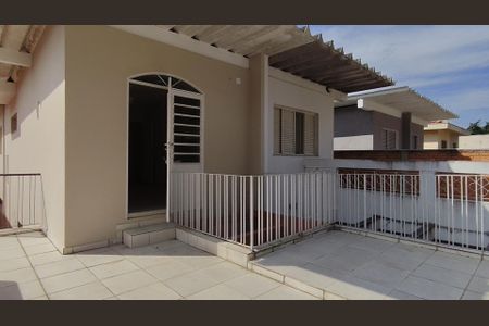 Casa à venda com 168m², 3 quartos e 2 vagas