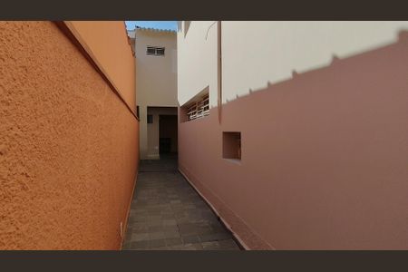 Casa à venda com 168m², 3 quartos e 2 vagas