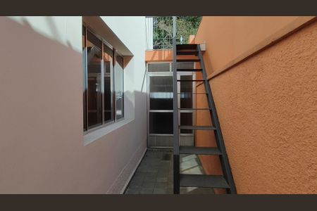 Casa à venda com 168m², 3 quartos e 2 vagas
