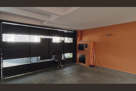 Casa à venda com 168m², 3 quartos e 2 vagas