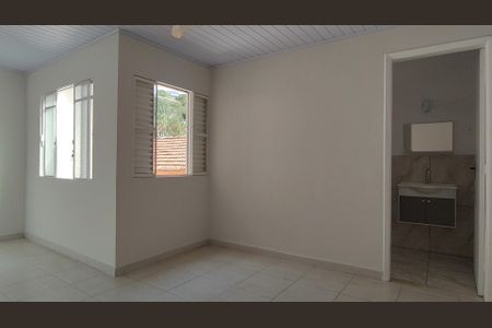 Casa à venda com 168m², 3 quartos e 2 vagas