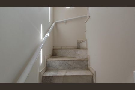 Casa à venda com 168m², 3 quartos e 2 vagas