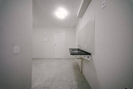 Apartamento para alugar com 43m², 2 quartos e 1 vaga Apartamento para alugar com 43m², 2 quartos e 1 vagaCozinha e Área de Serviço