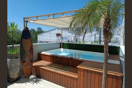 Casa à venda com 130m², 3 quartos e 1 vaga
