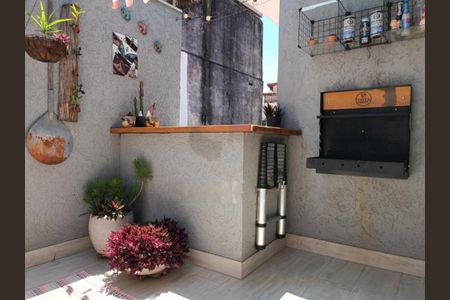 Casa à venda com 130m², 3 quartos e 1 vaga