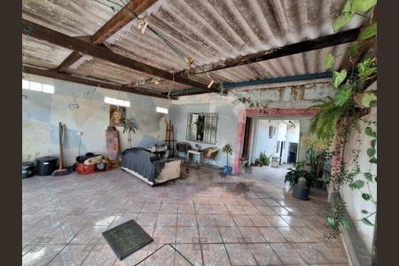 Casa à venda com 102m², 3 quartos e 2 vagas