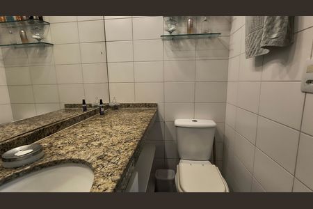 Apartamento à venda com 70m², 2 quartos e 1 vaga Apartamento à venda com 70m², 2 quartos e 1 vagaBanheiro da Suíte