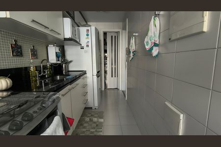 Apartamento à venda com 70m², 2 quartos e 1 vaga Apartamento à venda com 70m², 2 quartos e 1 vagaCozinha e Área de Serviço