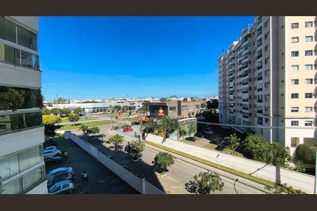 Apartamento à venda com 70m², 2 quartos e 1 vaga Apartamento à venda com 70m², 2 quartos e 1 vagaVaranda