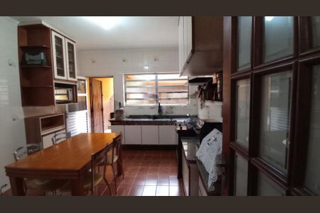 Casa à venda com 144m², 3 quartos e 2 vagas