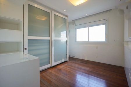 Apartamento à venda com 3 quartos, 249m² em Vila Sofia, São Paulo