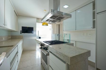 Apartamento à venda com 249m², 3 quartos e 4 vagas