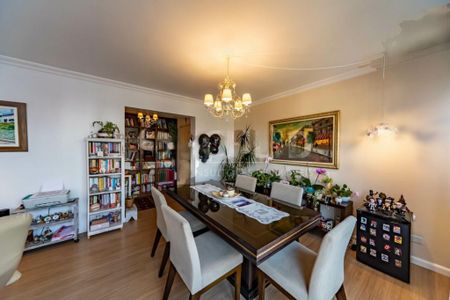 Apartamento à venda com 136m², 4 quartos e 3 vagas