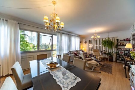 Apartamento à venda com 136m², 4 quartos e 3 vagas