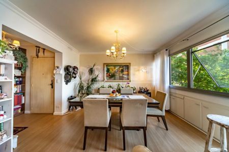 Apartamento à venda com 136m², 4 quartos e 3 vagas