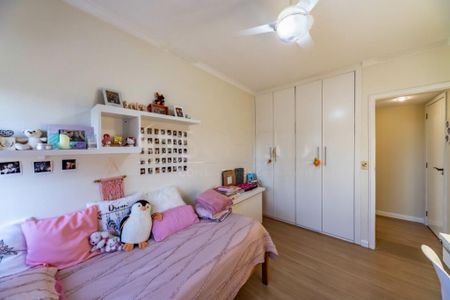 Apartamento à venda com 136m², 4 quartos e 3 vagas