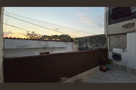 Casa à venda com 3 quartos, 97m² em Balneário São Francisco, Diadema