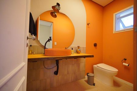 Casa para alugar com 300m², 5 quartos e 2 vagasLavabo