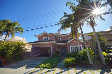 Casa para alugar com 300m², 5 quartos e 2 vagasFachada
